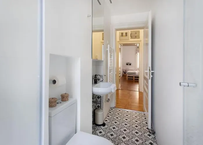 Apartamento Spacious In Historic Centre & Free Parking