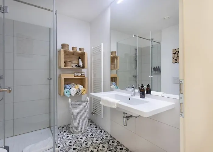 Spacious In Historic Centre & Free Parking Appartement *